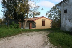 Independent rural house completely restored